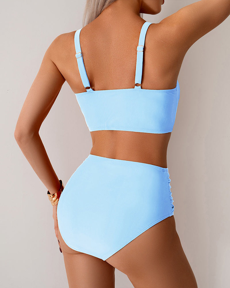 Sexy bikinibroekje met knoop en hoge taille