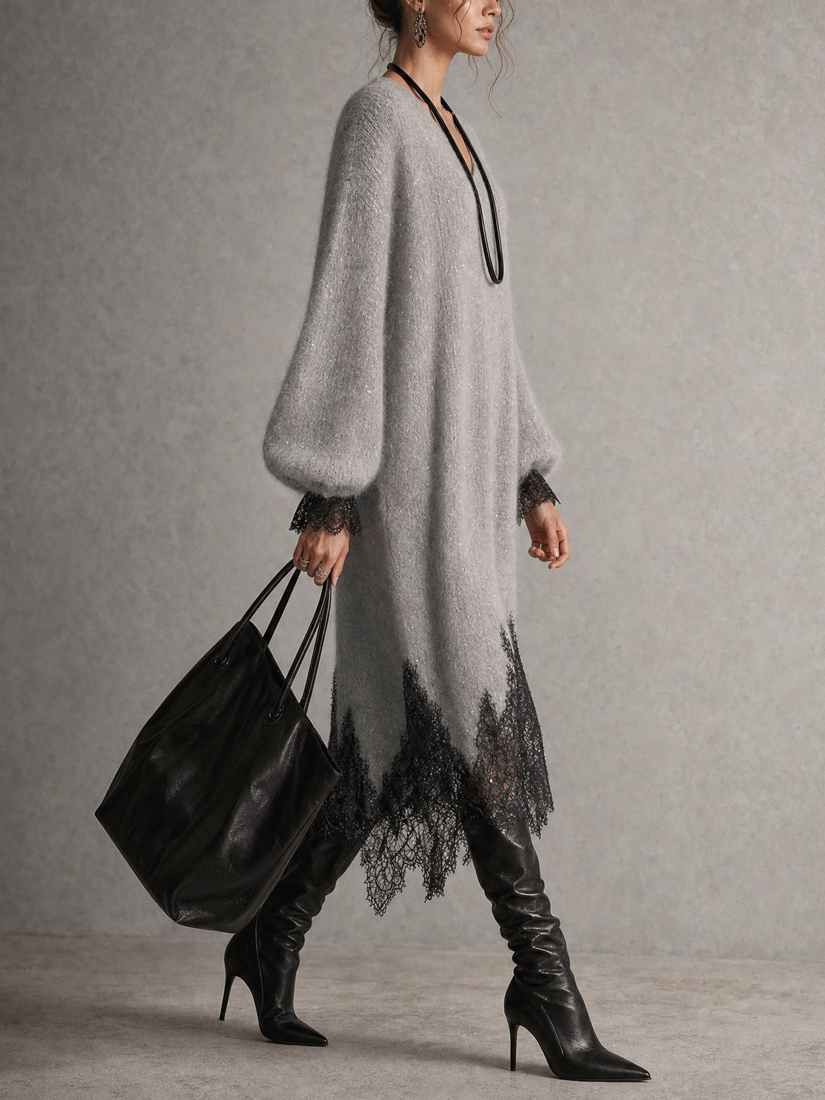 Robe midi en maille grise à détails en dentelle