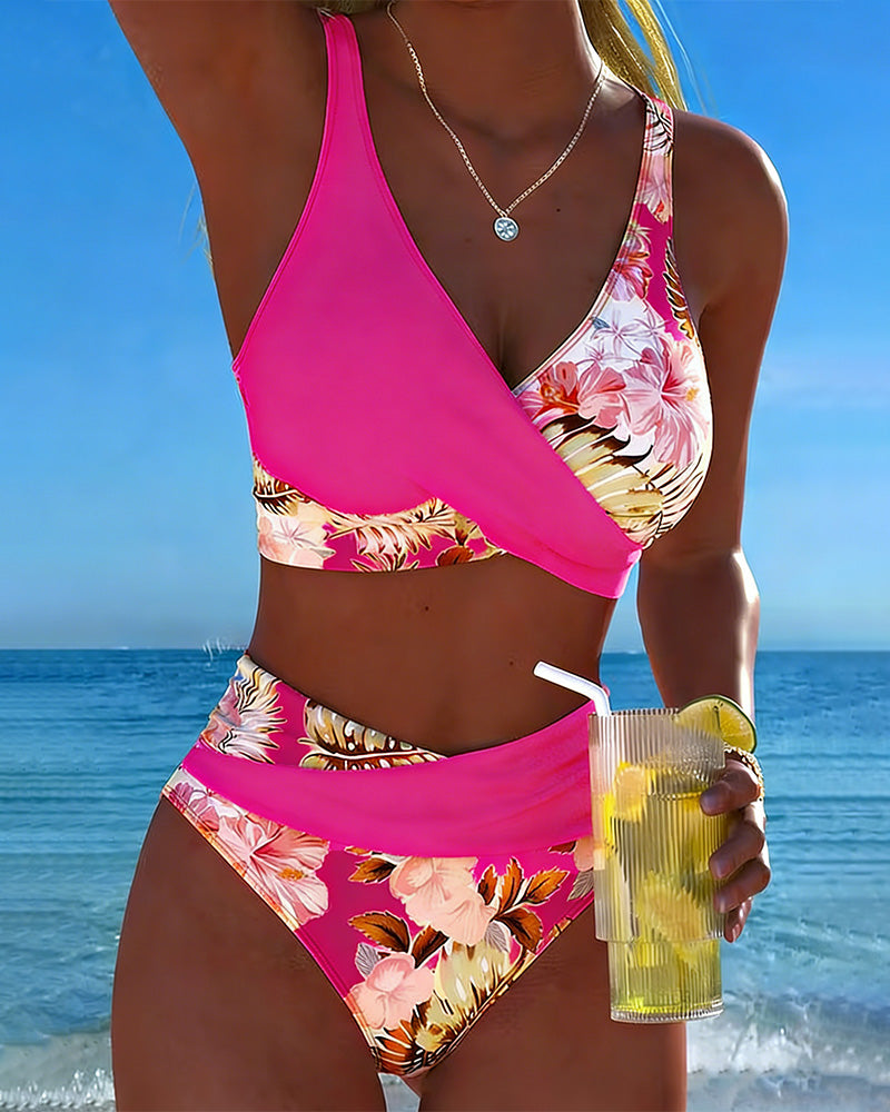 Bikini met bloemenprint en split