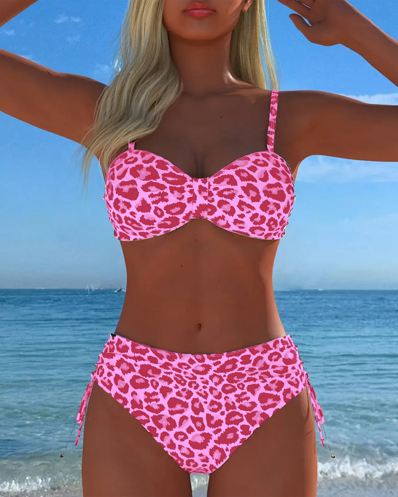 Tweedelige bikini met luipaardprint en vetersluiting