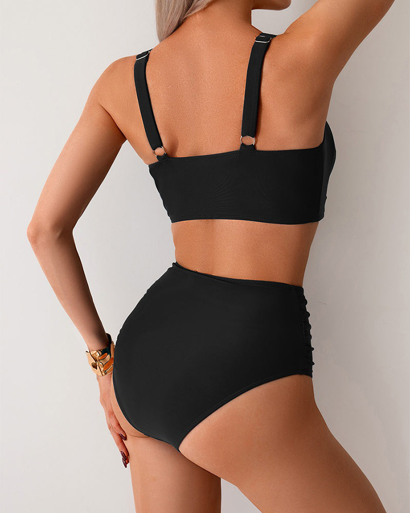 Sexy bikinibroekje met knoop en hoge taille