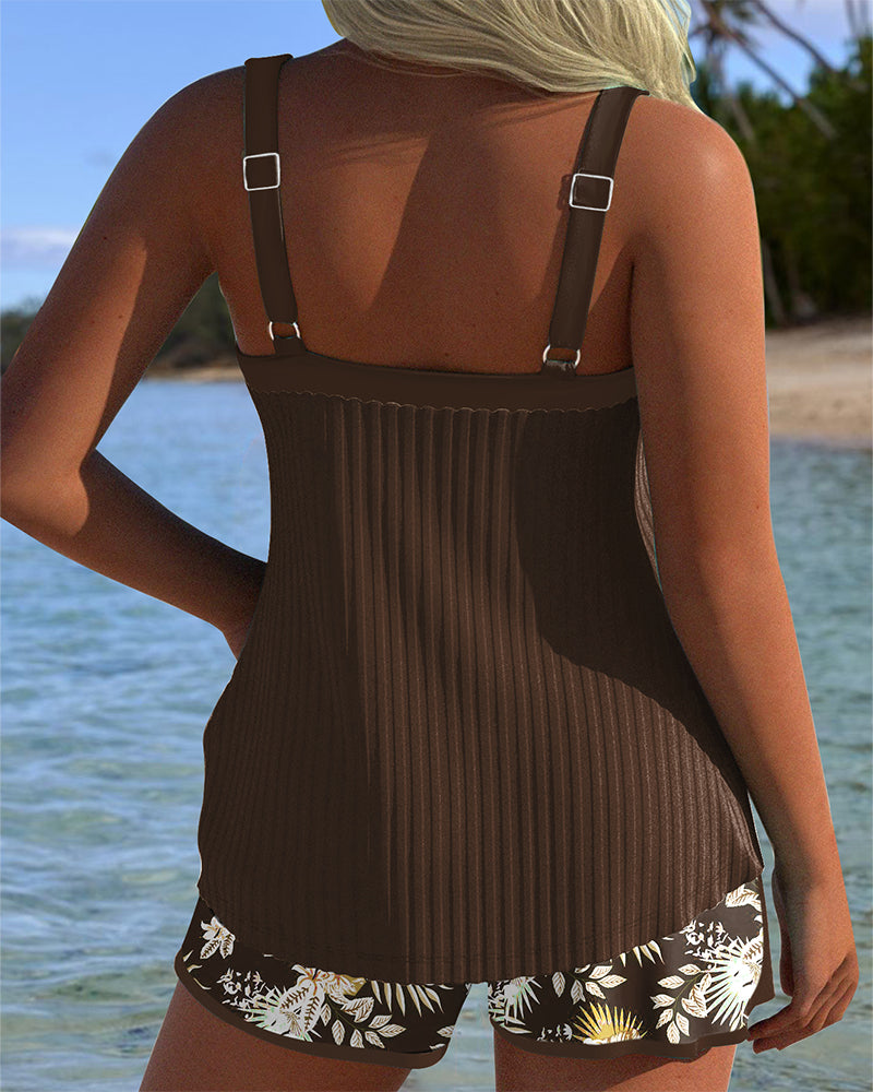 Gestreepte tweedelige tankini met strandshort