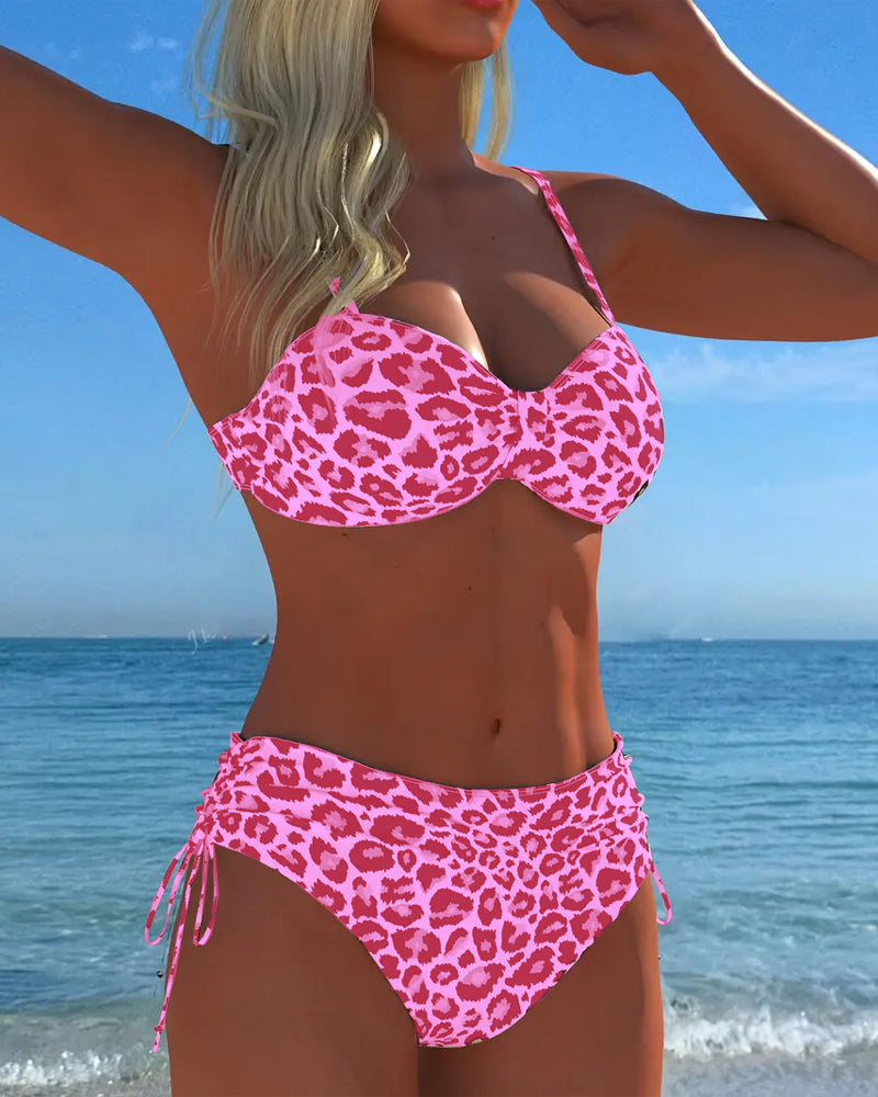 Tweedelige bikini met luipaardprint en vetersluiting