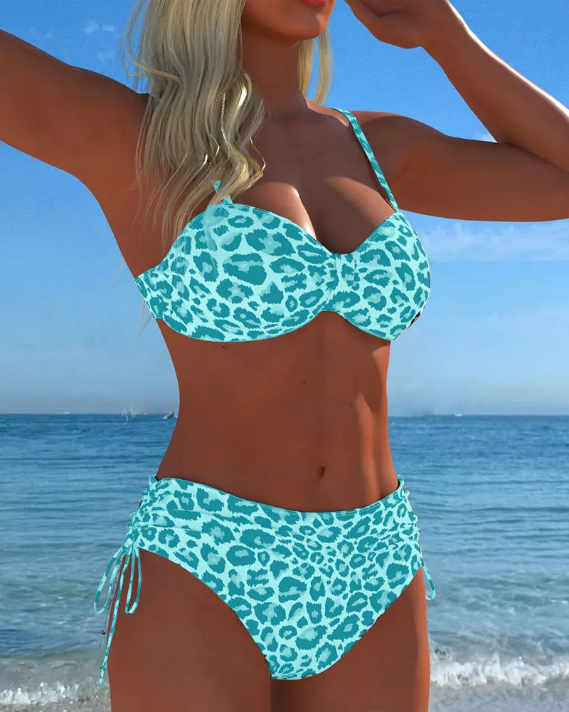 Tweedelige bikini met luipaardprint en vetersluiting