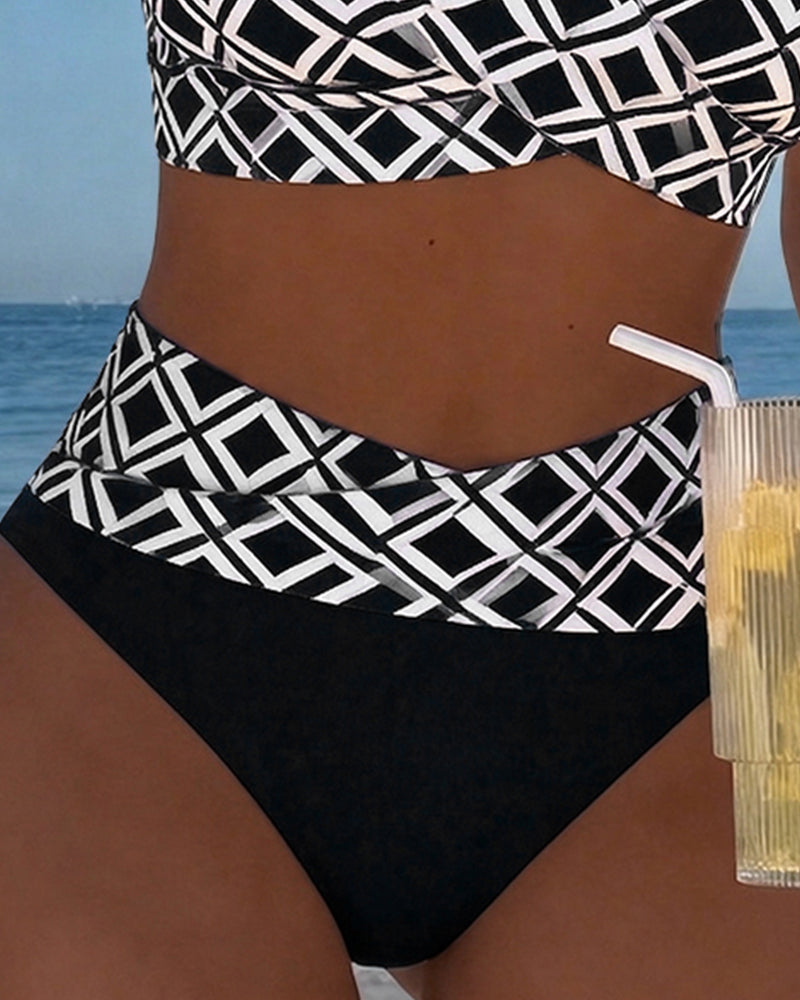 Tweeledige bikini met diamantmotief en beha-stijl