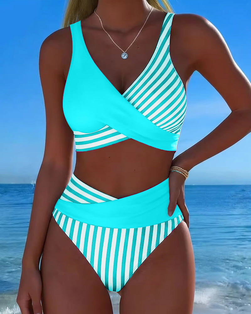Gestreepte bikini met gekruiste print