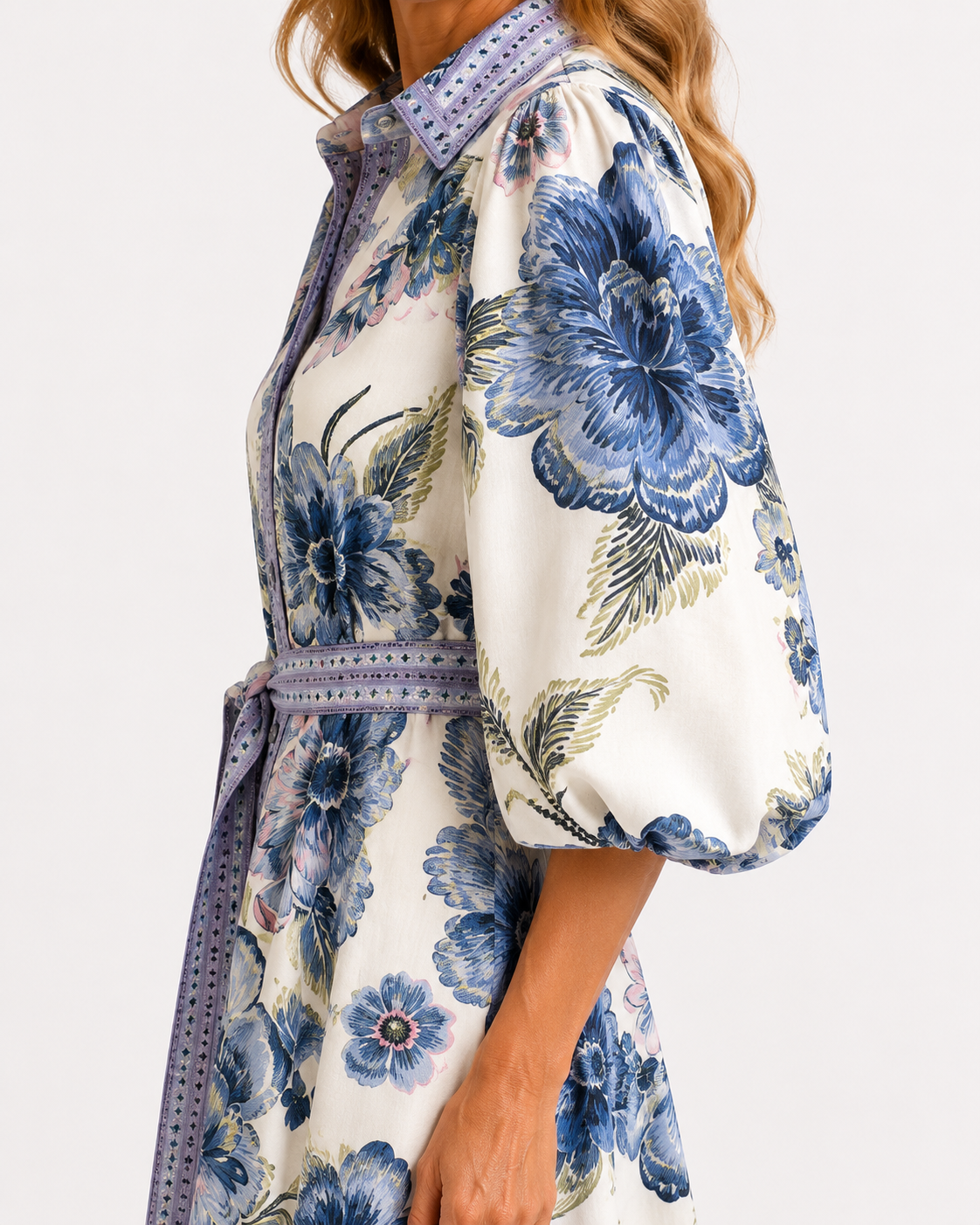 Chantal – Bloesjurk met bloemenprint en ceintuur in de taille