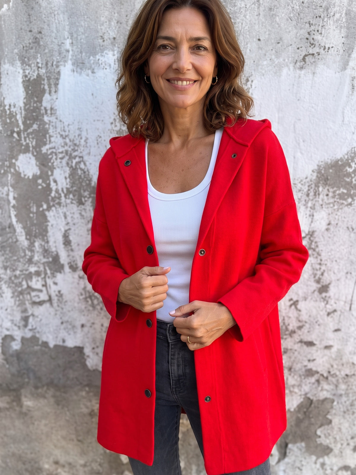 Veste ample à capuche portée