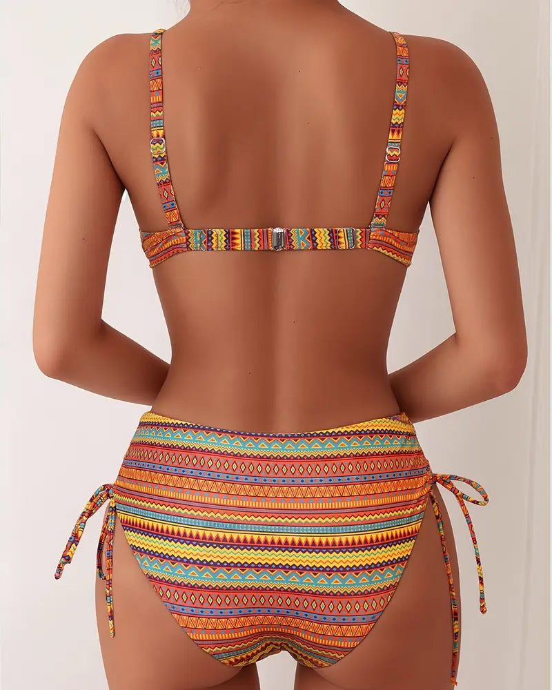 Tweeledige bikini met gestreept bh-topje