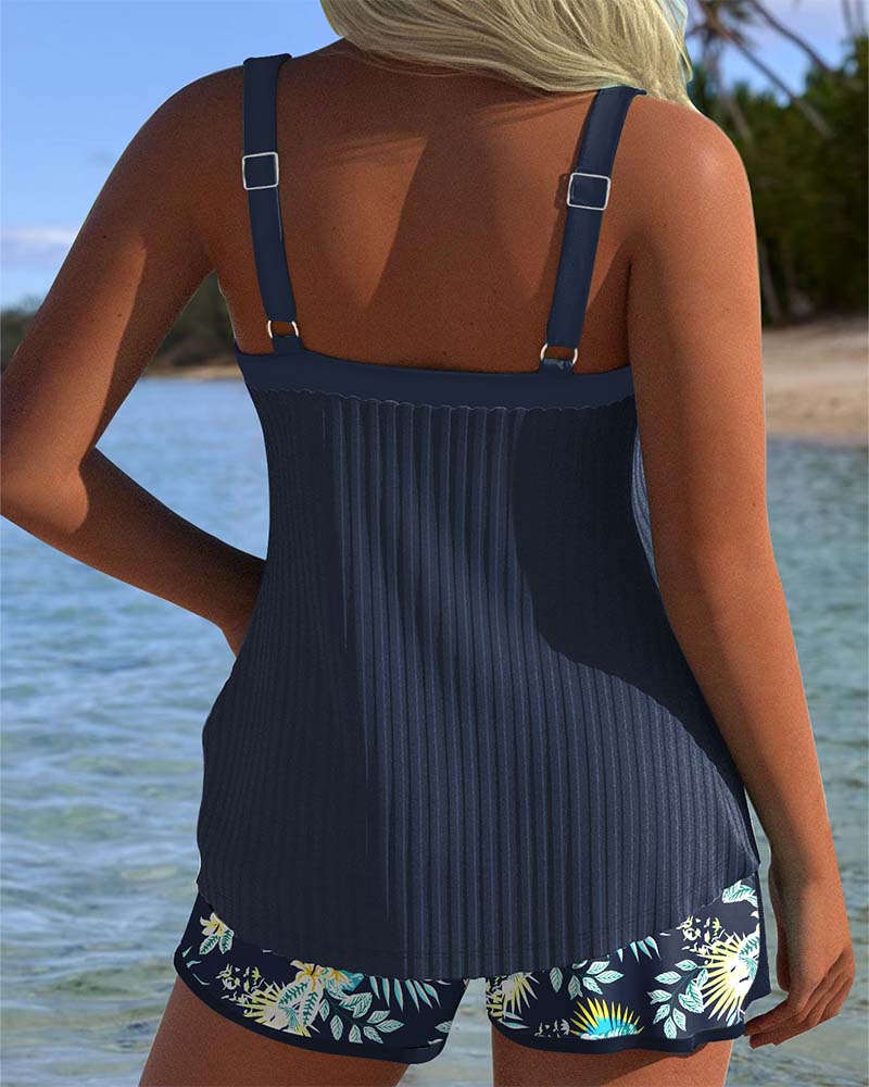 Gestreepte tweedelige tankini met strandshort