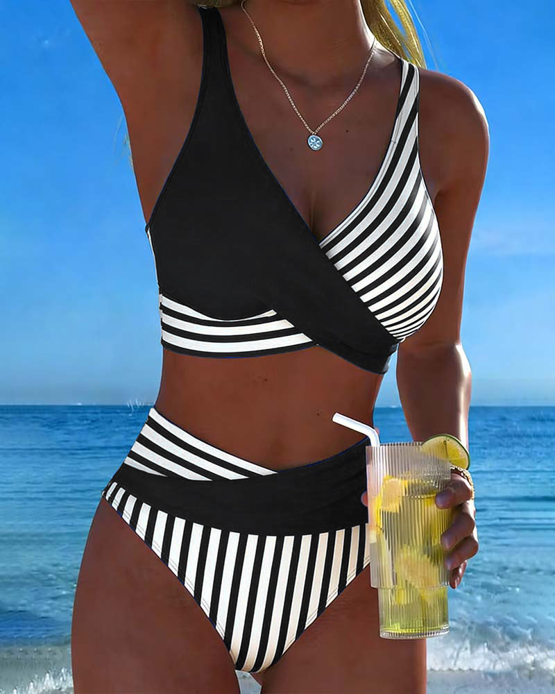 Gestreepte bikini met gekruiste print